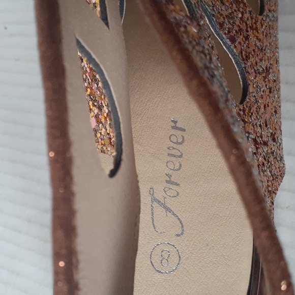 Forever women's gold lace up sandals - Picture 7 of 10